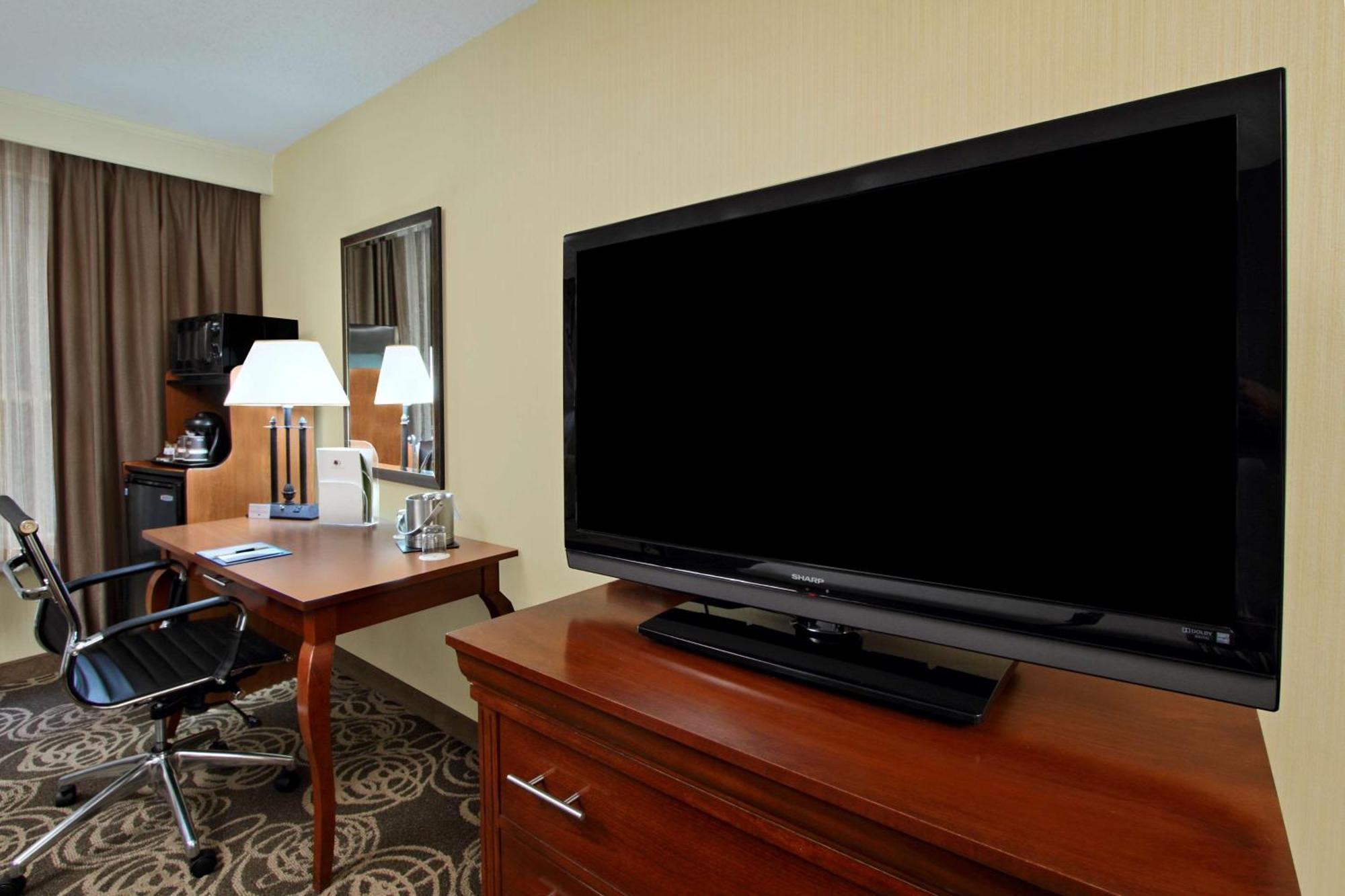Hotel Doubletree By Hilton Mahwah Exterior foto