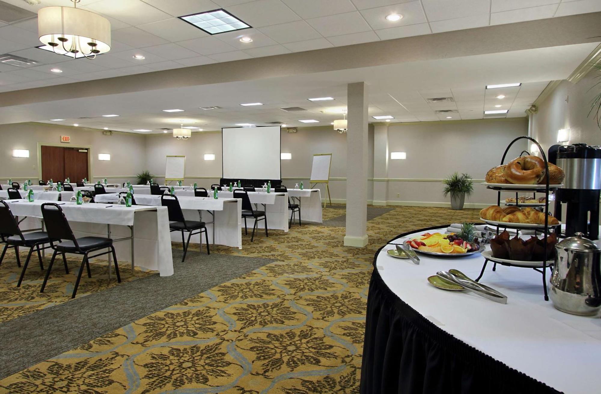 Hotel Doubletree By Hilton Mahwah Exterior foto